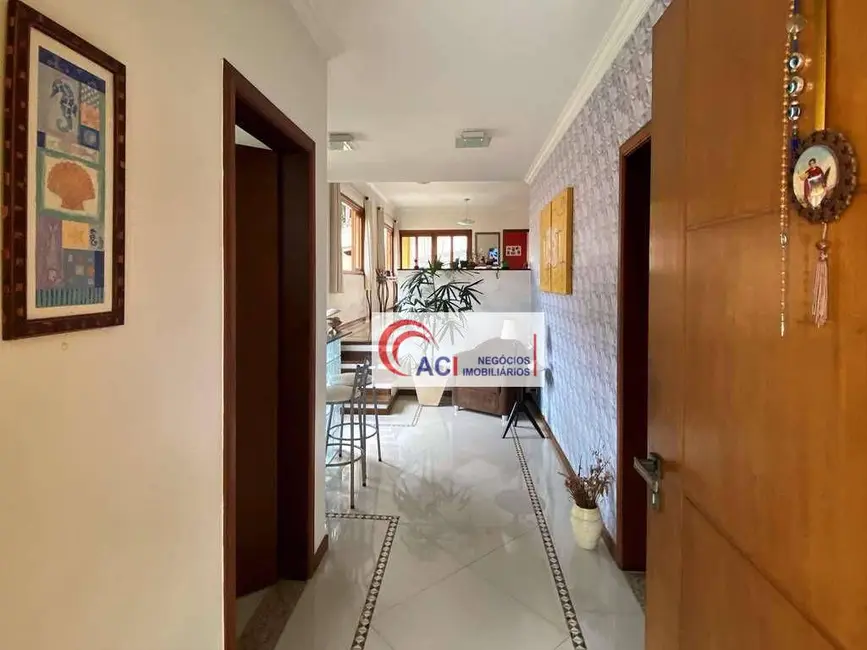 Casa de Condomínio com 3 quartos à venda, 572m2 em Granja Viana II, Cotia - SP - imagem 4 Foto 4 de Casa de Condomínio com 3 quartos à venda, 572m2 em Granja Viana II, Cotia - SP