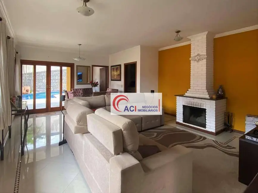 Casa de Condomínio com 3 quartos à venda, 572m2 em Granja Viana II, Cotia - SP - imagem 6 Foto 6 de Casa de Condomínio com 3 quartos à venda, 572m2 em Granja Viana II, Cotia - SP