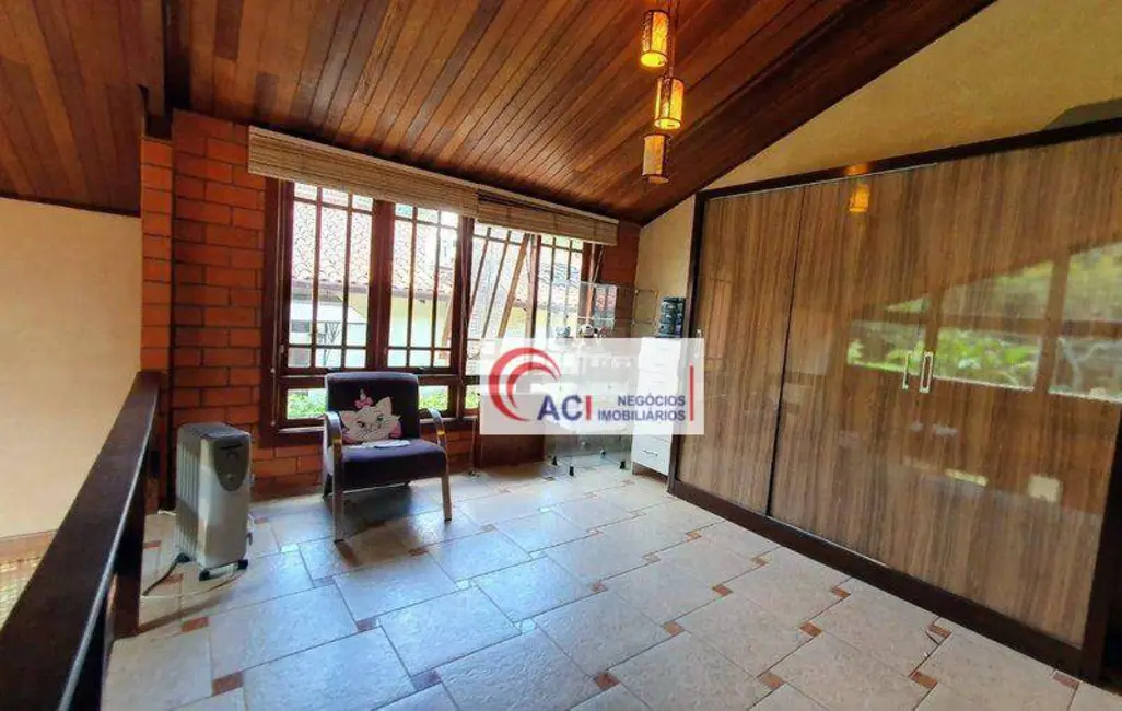 Foto 9 de Casa de Condomínio com 3 quartos à venda, 440m2 em Transurb, Itapevi - SP