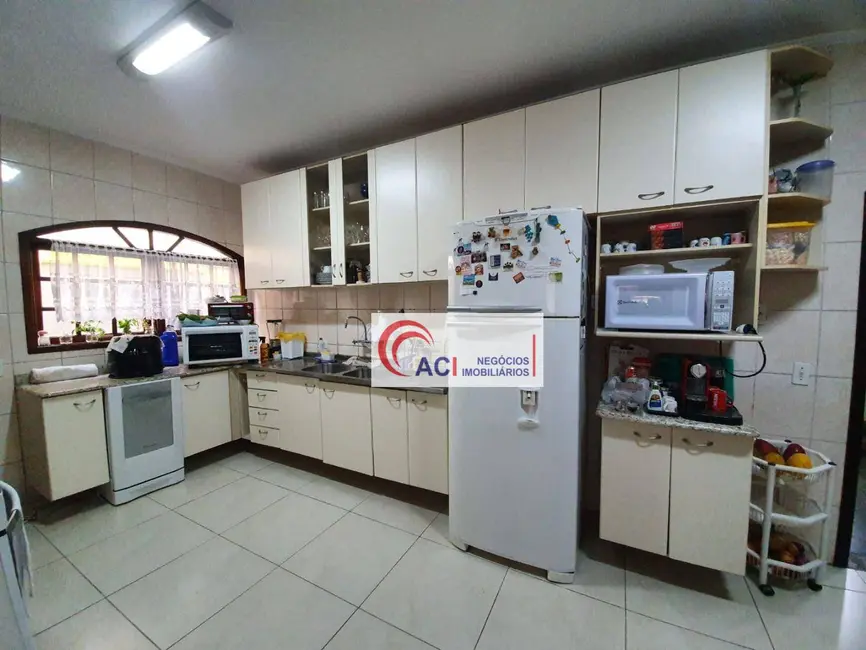 Casa de Condomínio com 6 quartos à venda, 560m2 em Nova Higienópolis, Jandira - SP - imagem 9 Foto 9 de Casa de Condomínio com 6 quartos à venda, 560m2 em Nova Higienópolis, Jandira - SP