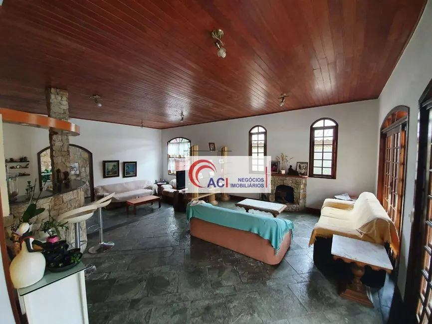 Casa de Condomínio com 6 quartos à venda, 560m2 em Nova Higienópolis, Jandira - SP - imagem 3 Foto 3 de Casa de Condomínio com 6 quartos à venda, 560m2 em Nova Higienópolis, Jandira - SP