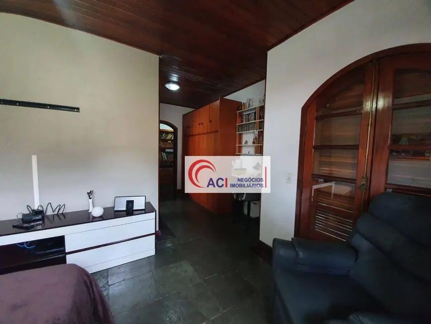Casa de Condomínio com 6 quartos à venda, 560m2 em Nova Higienópolis, Jandira - SP - imagem 8 Foto 8 de Casa de Condomínio com 6 quartos à venda, 560m2 em Nova Higienópolis, Jandira - SP