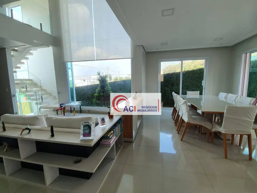 Foto 7 de Casa de Condomínio com 4 quartos à venda, 560m2 em Jardim do Golf I, Jandira - SP