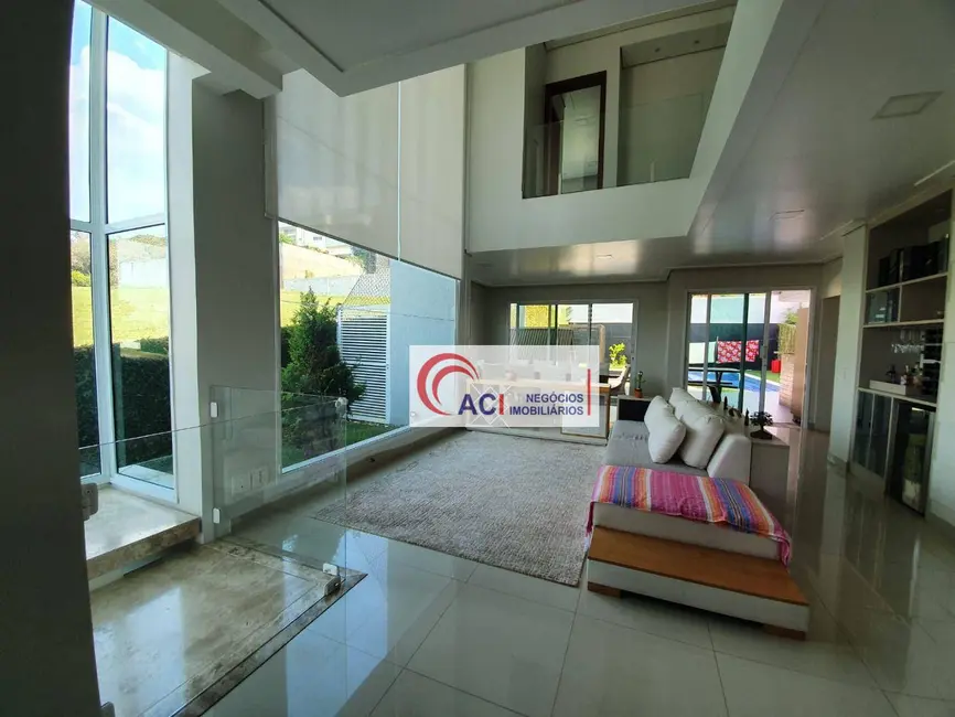 Foto 3 de Casa de Condomínio com 4 quartos à venda, 560m2 em Jardim do Golf I, Jandira - SP