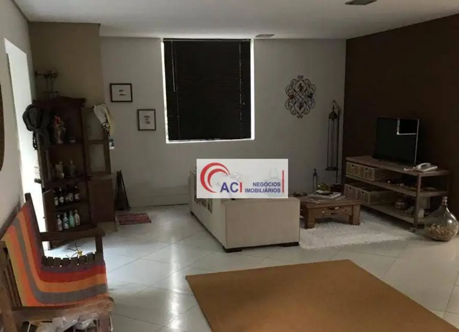 Casa de Condomínio com 5 quartos à venda e para alugar, 363m2 em Transurb, Itapevi - SP - imagem 6 Foto 6 de Casa de Condomínio com 5 quartos à venda e para alugar, 363m2 em Transurb, Itapevi - SP