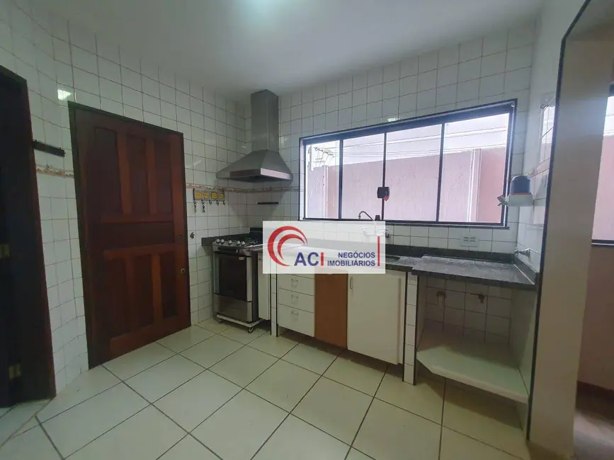 Foto 9 de Casa de Condomínio com 3 quartos para alugar, 360m2 em Transurb, Itapevi - SP