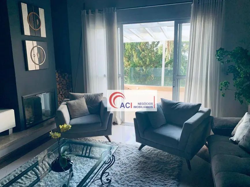 Casa de Condomínio com 3 quartos à venda e para alugar, 300m2 em Transurb, Itapevi - SP - imagem 3 Foto 3 de Casa de Condomínio com 3 quartos à venda e para alugar, 300m2 em Transurb, Itapevi - SP