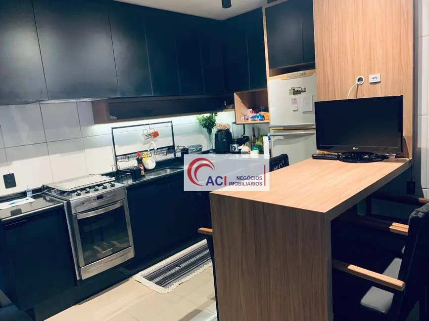 Casa de Condomínio com 3 quartos à venda e para alugar, 300m2 em Transurb, Itapevi - SP - imagem 6 Foto 6 de Casa de Condomínio com 3 quartos à venda e para alugar, 300m2 em Transurb, Itapevi - SP