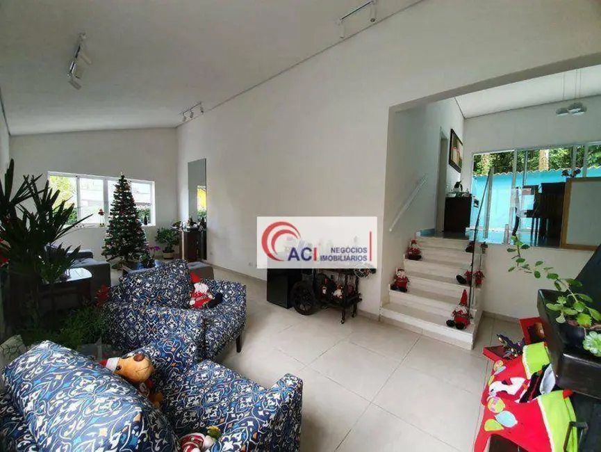 Casa de Condomínio com 3 quartos à venda e para alugar, 402m2 em Transurb, Itapevi - SP - imagem 2 Foto 2 de Casa de Condomínio com 3 quartos à venda e para alugar, 402m2 em Transurb, Itapevi - SP