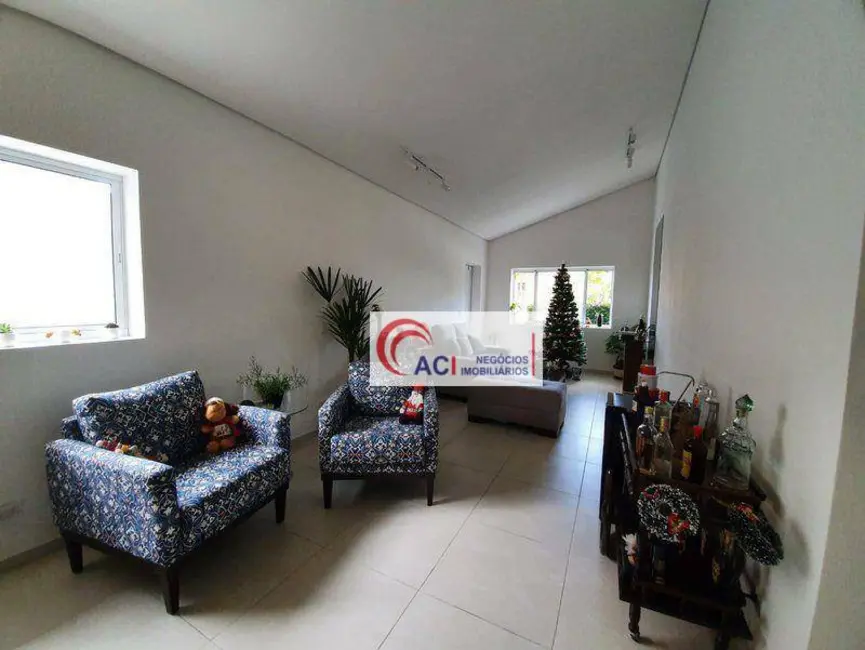 Casa de Condomínio com 3 quartos à venda e para alugar, 402m2 em Transurb, Itapevi - SP - imagem 3 Foto 3 de Casa de Condomínio com 3 quartos à venda e para alugar, 402m2 em Transurb, Itapevi - SP