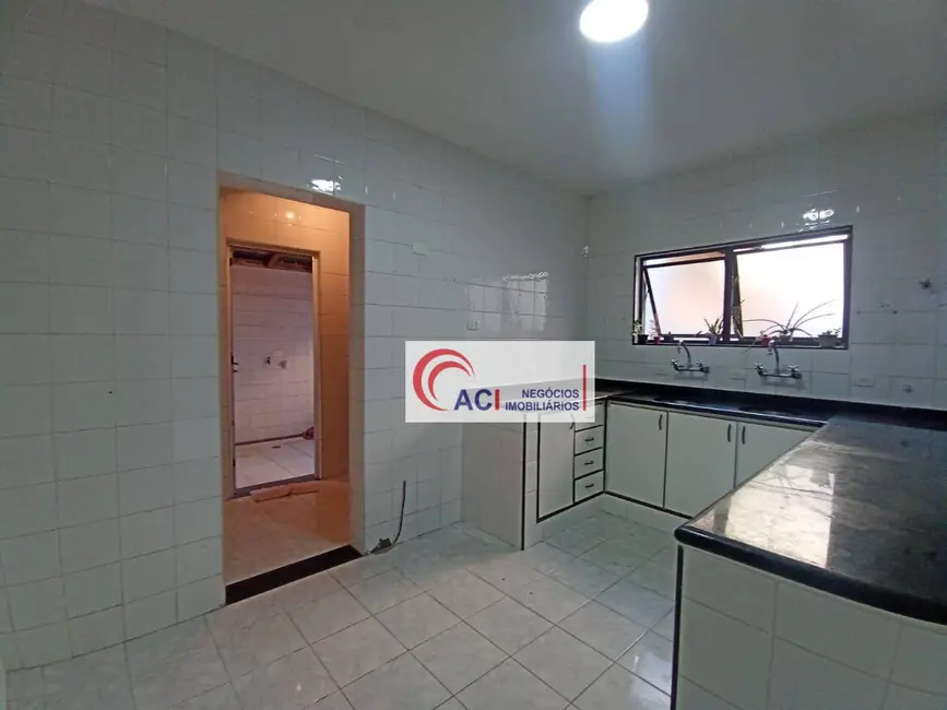 Casa de Condomínio com 4 quartos à venda e para alugar, 360m2 em Transurb, Itapevi - SP - imagem 9 Foto 9 de Casa de Condomínio com 4 quartos à venda e para alugar, 360m2 em Transurb, Itapevi - SP