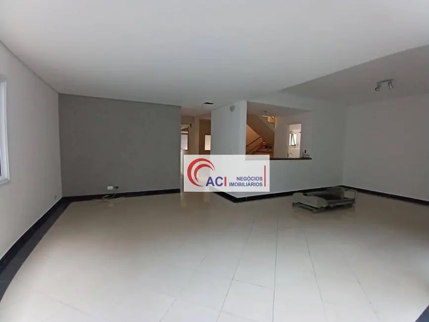 Casa de Condomínio com 4 quartos à venda e para alugar, 360m2 em Transurb, Itapevi - SP - imagem 5 Foto 5 de Casa de Condomínio com 4 quartos à venda e para alugar, 360m2 em Transurb, Itapevi - SP
