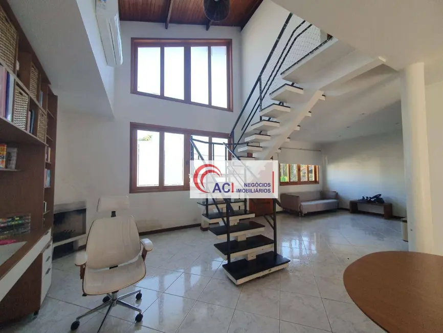 Casa de Condomínio com 3 quartos à venda, 420m2 em Transurb, Itapevi - SP - imagem 5 Foto 5 de Casa de Condomínio com 3 quartos à venda, 420m2 em Transurb, Itapevi - SP