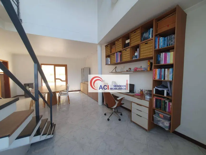 Casa de Condomínio com 3 quartos à venda, 420m2 em Transurb, Itapevi - SP - imagem 4 Foto 4 de Casa de Condomínio com 3 quartos à venda, 420m2 em Transurb, Itapevi - SP