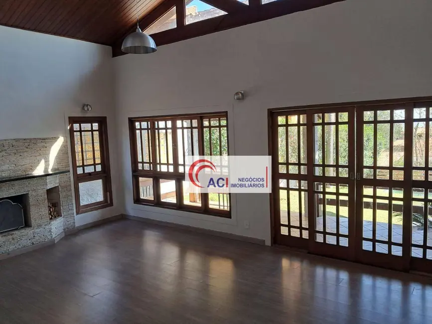 Foto 3 de Casa de Condomínio com 3 quartos para alugar, 650m2 em Transurb, Itapevi - SP