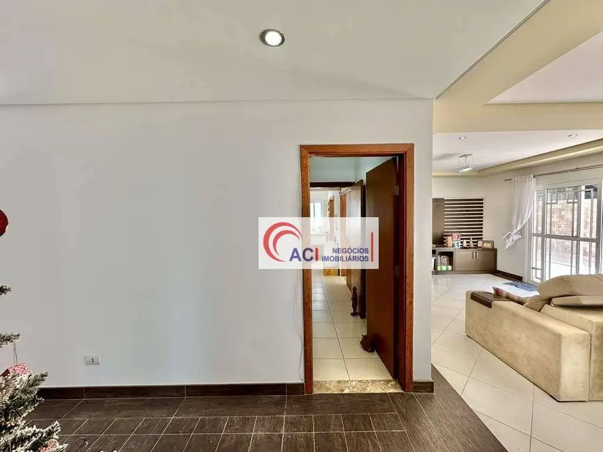 Casa de Condomínio com 4 quartos à venda, 500m2 em Golf Gardens, Carapicuiba - SP - imagem 9 Foto 9 de Casa de Condomínio com 4 quartos à venda, 500m2 em Golf Gardens, Carapicuiba - SP