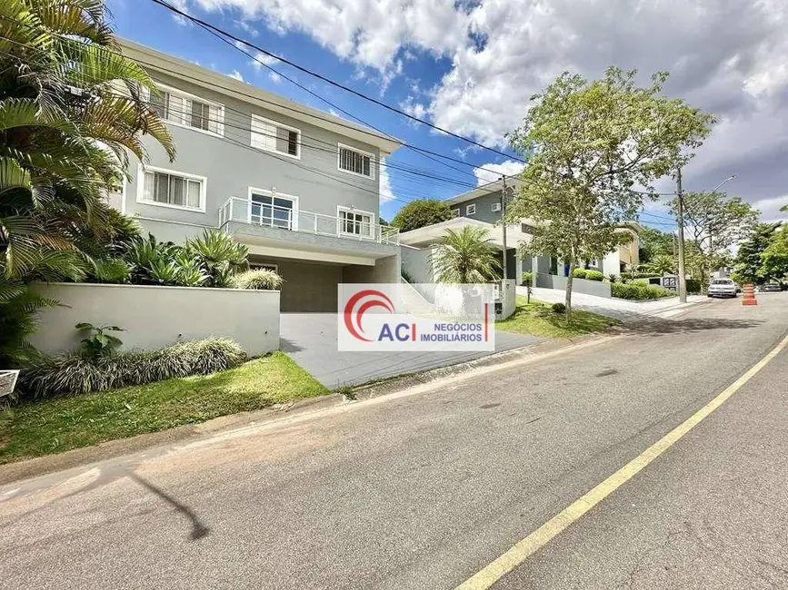 Casa de Condomínio com 4 quartos à venda, 500m2 em Golf Gardens, Carapicuiba - SP - imagem 4 Foto 4 de Casa de Condomínio com 4 quartos à venda, 500m2 em Golf Gardens, Carapicuiba - SP