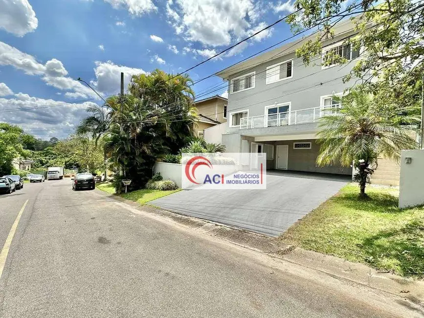Casa de Condomínio com 4 quartos à venda, 500m2 em Golf Gardens, Carapicuiba - SP - imagem 3 Foto 3 de Casa de Condomínio com 4 quartos à venda, 500m2 em Golf Gardens, Carapicuiba - SP
