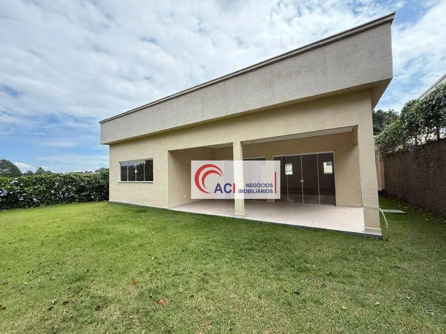 Foto 1 de Casa de Condomínio com 3 quartos para alugar, 400m2 em Chácara dos Junqueiras, Carapicuiba - SP