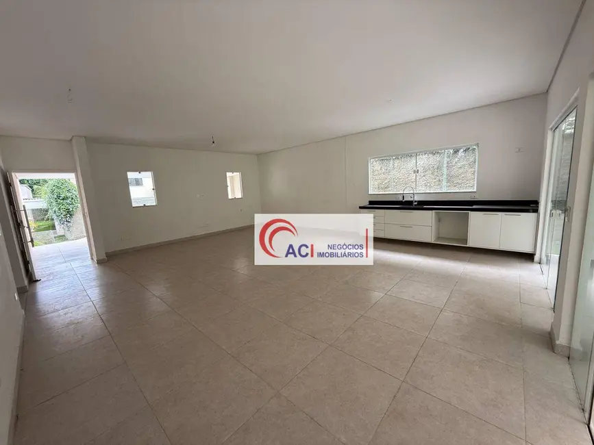Foto 4 de Casa de Condomínio com 3 quartos para alugar, 400m2 em Carapicuiba - SP