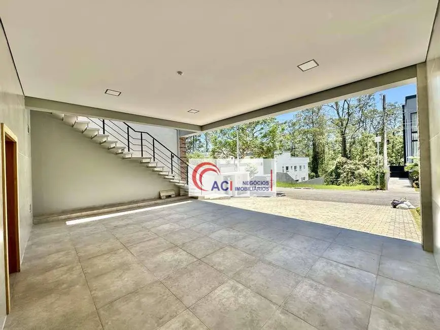 Casa de Condomínio com 3 quartos à venda, 525m2 em Granja Viana, Cotia - SP - imagem 6 Foto 6 de Casa de Condomínio com 3 quartos à venda, 525m2 em Granja Viana, Cotia - SP