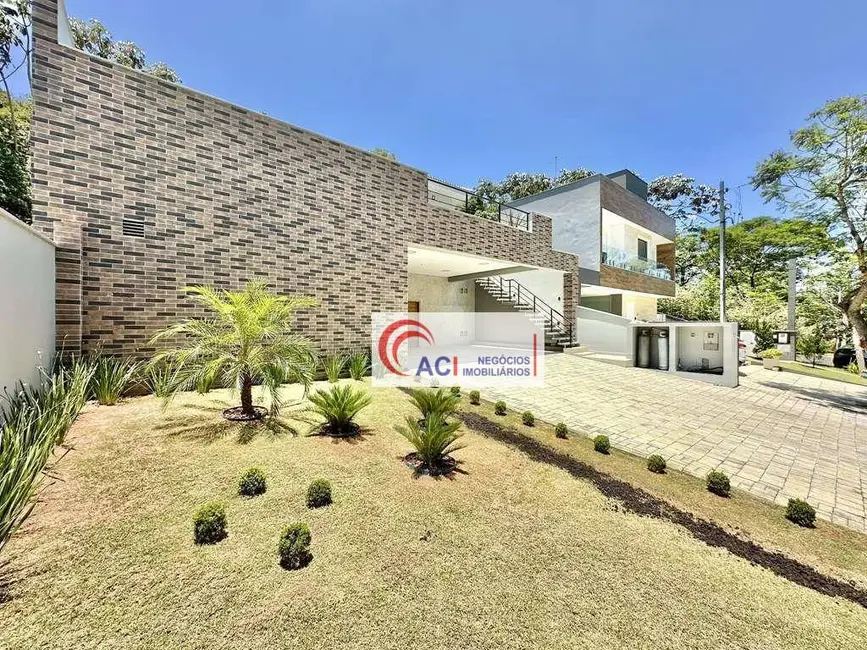 Casa de Condomínio com 3 quartos à venda, 525m2 em Granja Viana, Cotia - SP - imagem 3 Foto 3 de Casa de Condomínio com 3 quartos à venda, 525m2 em Granja Viana, Cotia - SP