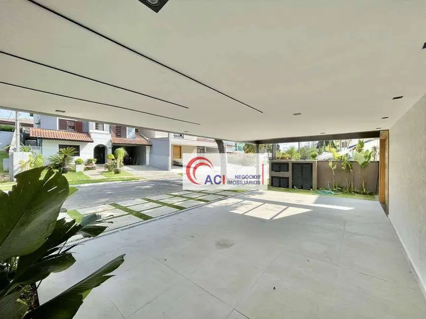 Casa de Condomínio com 4 quartos à venda e para alugar, 363m2 em São Paulo II, Cotia - SP - imagem 8 Foto 8 de Casa de Condomínio com 4 quartos à venda e para alugar, 363m2 em São Paulo II, Cotia - SP