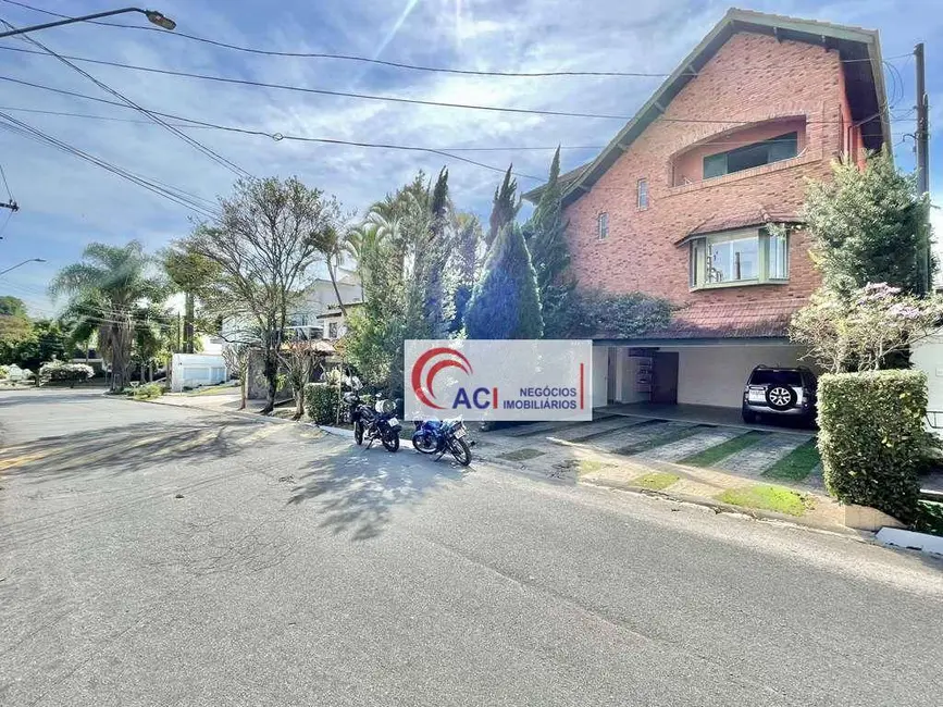 Casa de Condomínio com 4 quartos à venda, 383m2 em São Paulo II, Cotia - SP - imagem 2 Foto 2 de Casa de Condomínio com 4 quartos à venda, 383m2 em São Paulo II, Cotia - SP