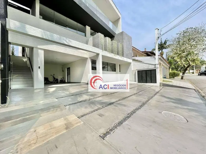 Casa de Condomínio com 6 quartos à venda, 528m2 em São Paulo II, Cotia - SP - imagem 7 Foto 7 de Casa de Condomínio com 6 quartos à venda, 528m2 em São Paulo II, Cotia - SP