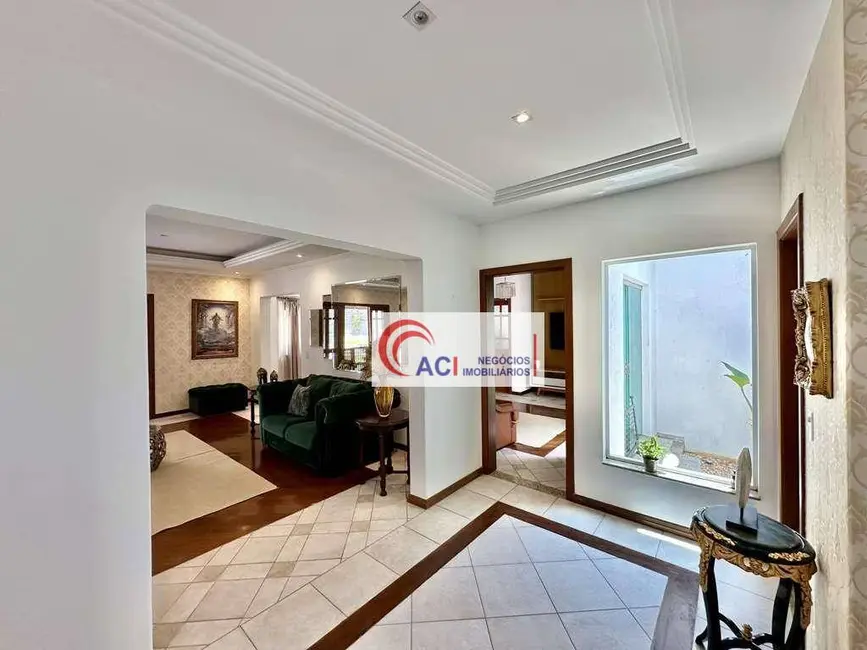 Casa de Condomínio com 5 quartos à venda, 1000m2 em Granja Viana II, Cotia - SP - imagem 8 Foto 8 de Casa de Condomínio com 5 quartos à venda, 1000m2 em Granja Viana II, Cotia - SP