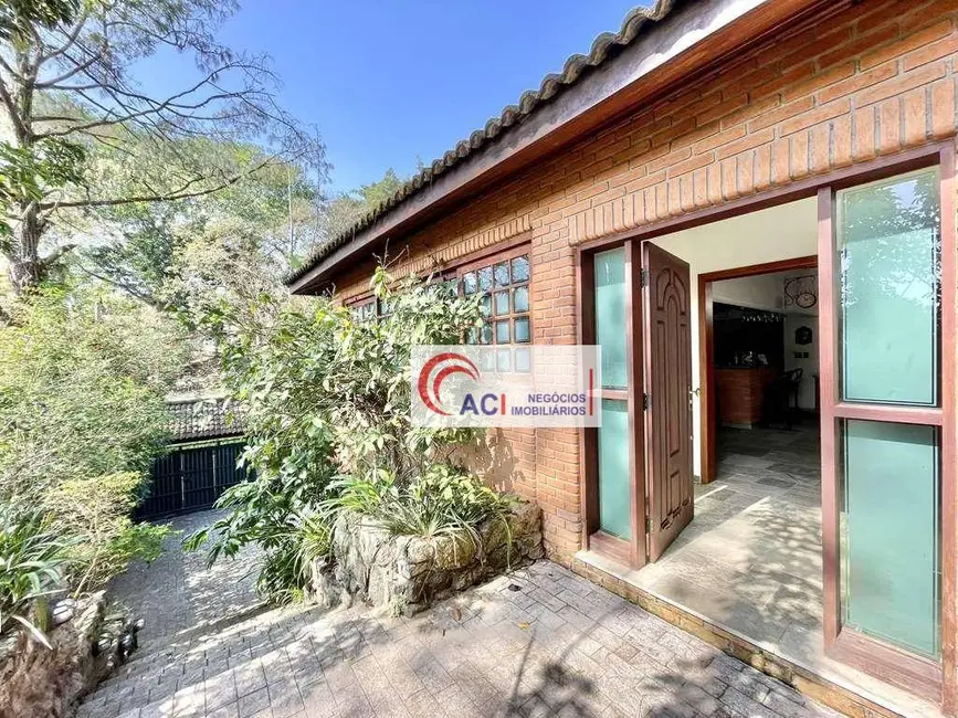 Foto 9 de Casa com 5 quartos à venda e para alugar, 2530m2 em Vila Santo Antônio, Cotia - SP