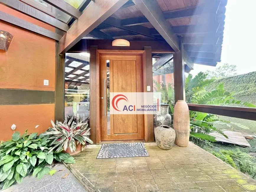 Casa de Condomínio com 3 quartos à venda, 1323m2 em Carapicuiba - SP - imagem 7 Foto 7 de Casa de Condomínio com 3 quartos à venda, 1323m2 em Carapicuiba - SP
