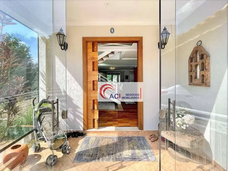 Casa de Condomínio com 3 quartos à venda, 947m2 em Chácara das Paineiras, Carapicuiba - SP - imagem 7 Foto 7 de Casa de Condomínio com 3 quartos à venda, 947m2 em Chácara das Paineiras, Carapicuiba - SP