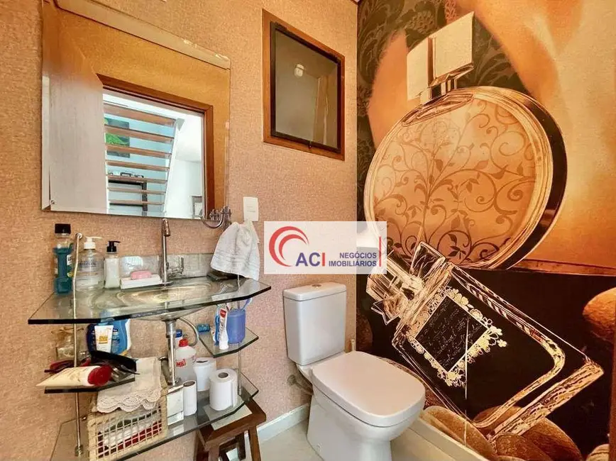 Casa de Condomínio com 3 quartos à venda, 947m2 em Chácara das Paineiras, Carapicuiba - SP - imagem 9 Foto 9 de Casa de Condomínio com 3 quartos à venda, 947m2 em Chácara das Paineiras, Carapicuiba - SP