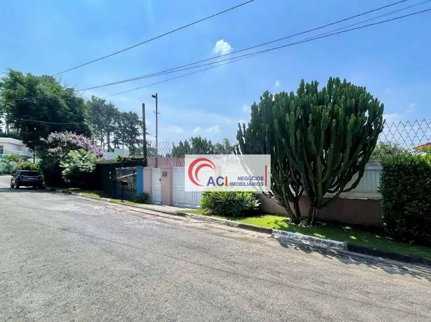 Foto 2 de Casa de Condomínio com 3 quartos à venda, 947m2 em Chácara das Paineiras, Carapicuiba - SP