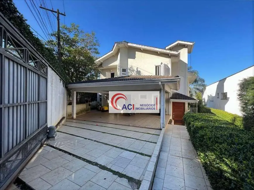 Casa com 4 quartos à venda, 828m2 em Vila Santo Antônio, Cotia - SP - imagem 3 Foto 3 de Casa com 4 quartos à venda, 828m2 em Vila Santo Antônio, Cotia - SP