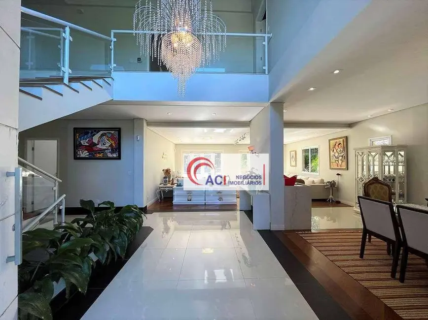 Foto 5 de Casa com 5 quartos à venda, 1943m2 em Vila Santo Antônio, Cotia - SP