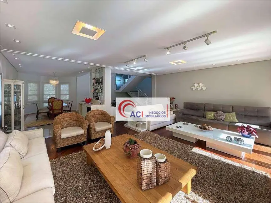 Foto 9 de Casa com 5 quartos à venda, 1943m2 em Vila Santo Antônio, Cotia - SP