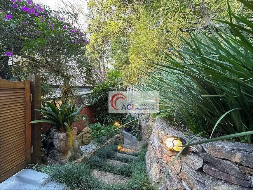 Foto 4 de Casa com 5 quartos à venda, 1231m2 em Vila Santo Antônio, Cotia - SP