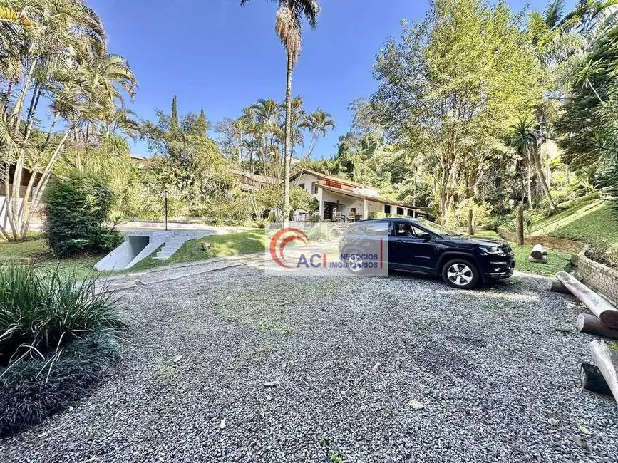 Foto 6 de Casa de Condomínio com 3 quartos à venda e para alugar, 2000m2 em Algarve, Cotia - SP