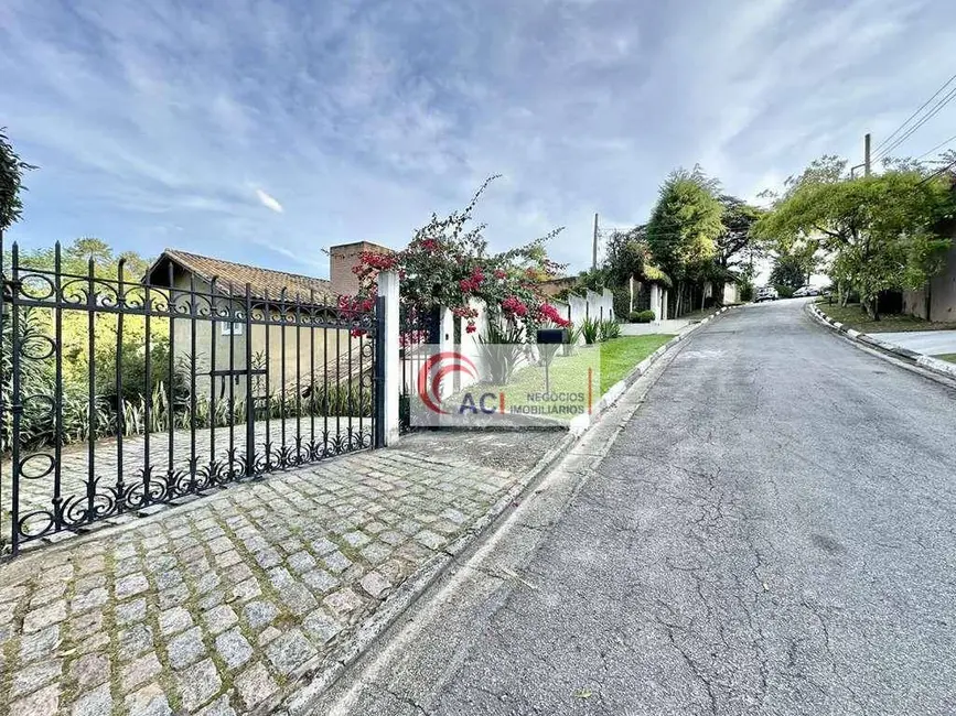 Casa de Condomínio com 3 quartos à venda, 1020m2 em Chácara dos Lagos, Carapicuiba - SP - imagem 3 Foto 3 de Casa de Condomínio com 3 quartos à venda, 1020m2 em Chácara dos Lagos, Carapicuiba - SP