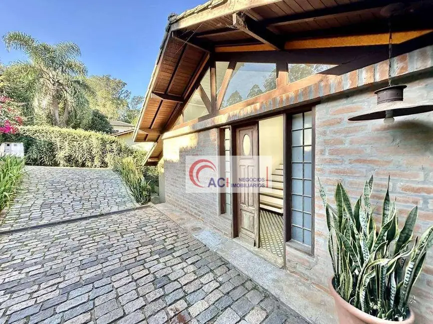 Casa de Condomínio com 3 quartos à venda, 1020m2 em Chácara dos Lagos, Carapicuiba - SP - imagem 9 Foto 9 de Casa de Condomínio com 3 quartos à venda, 1020m2 em Chácara dos Lagos, Carapicuiba - SP