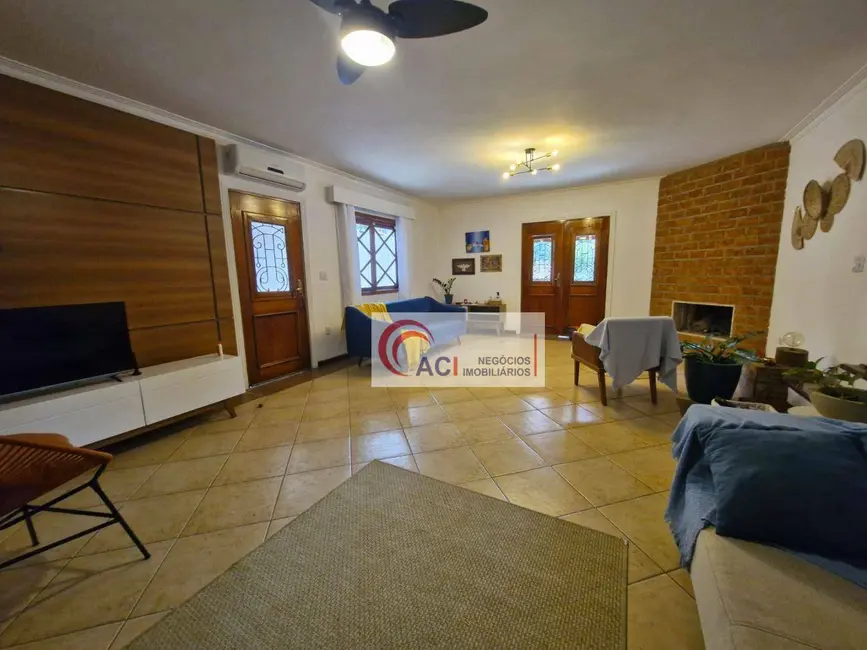 Casa de Condomínio com 3 quartos à venda e para alugar, 500m2 em Transurb, Itapevi - SP - imagem 5 Foto 5 de Casa de Condomínio com 3 quartos à venda e para alugar, 500m2 em Transurb, Itapevi - SP