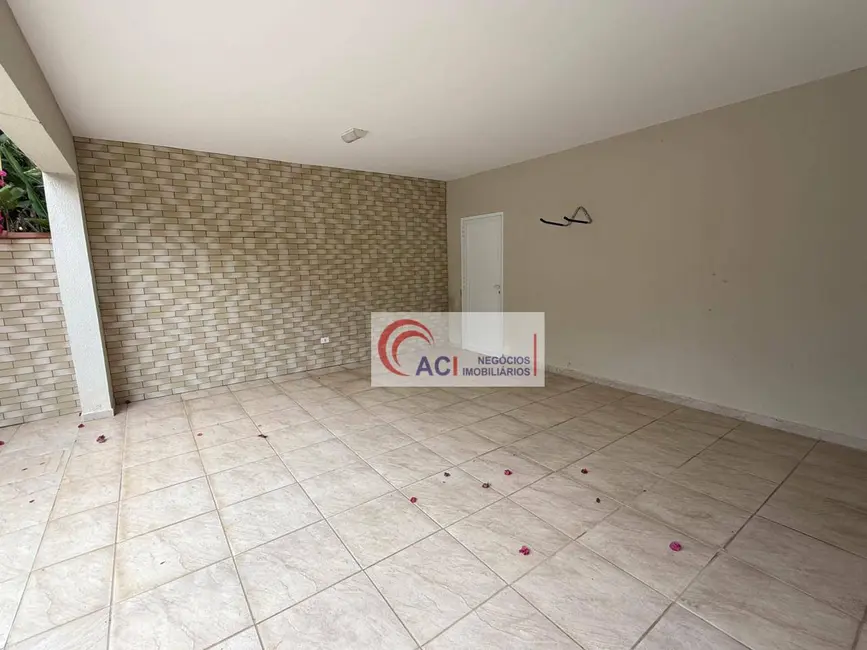 Casa de Condomínio com 3 quartos à venda e para alugar, 360m2 em Transurb, Itapevi - SP - imagem 4 Foto 4 de Casa de Condomínio com 3 quartos à venda e para alugar, 360m2 em Transurb, Itapevi - SP