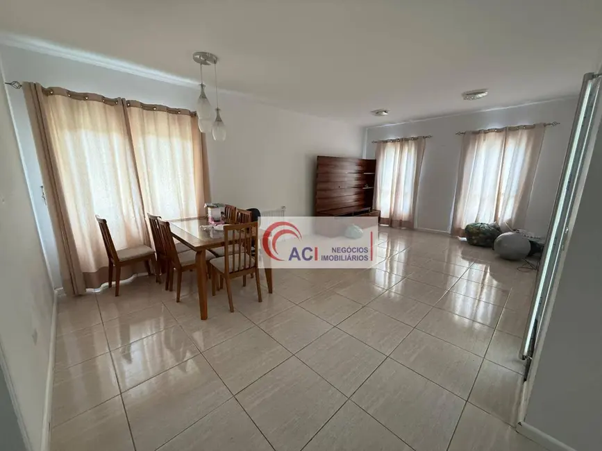 Casa de Condomínio com 3 quartos à venda e para alugar, 360m2 em Transurb, Itapevi - SP - imagem 5 Foto 5 de Casa de Condomínio com 3 quartos à venda e para alugar, 360m2 em Transurb, Itapevi - SP