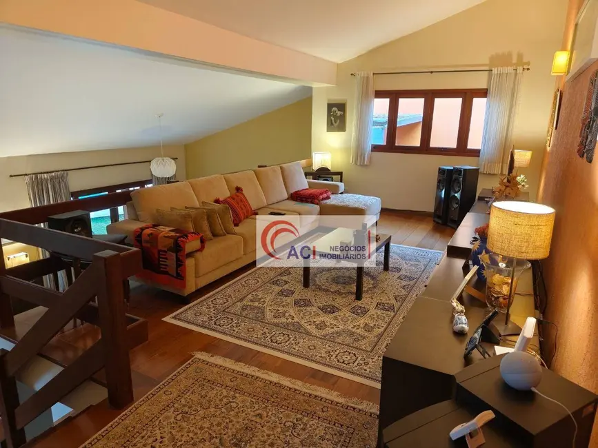 Casa de Condomínio com 3 quartos à venda e para alugar, 495m2 em Transurb, Itapevi - SP - imagem 4 Foto 4 de Casa de Condomínio com 3 quartos à venda e para alugar, 495m2 em Transurb, Itapevi - SP