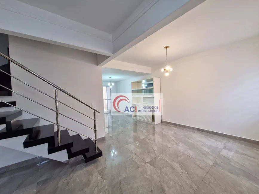 Foto 4 de Casa de Condomínio com 3 quartos para alugar, 110m2 em Jardim Passárgada I, Cotia - SP