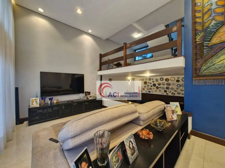 Casa de Condomínio com 6 quartos à venda e para alugar, 720m2 em Transurb, Itapevi - SP - imagem 8 Foto 8 de Casa de Condomínio com 6 quartos à venda e para alugar, 720m2 em Transurb, Itapevi - SP