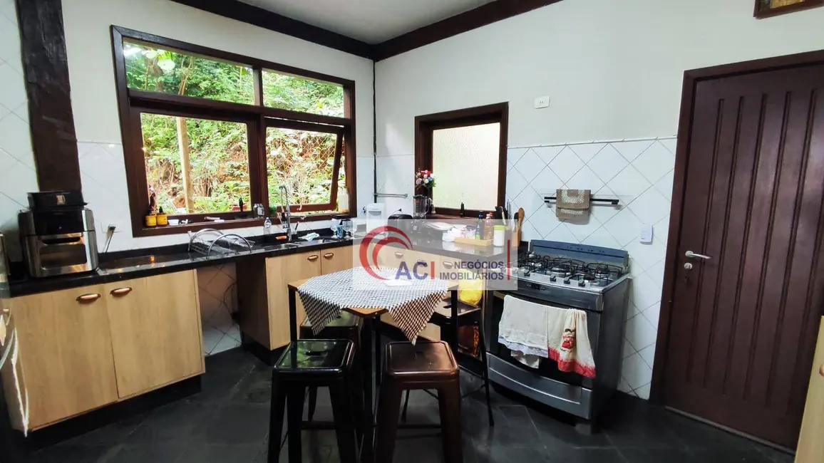 Foto 9 de Casa de Condomínio com 4 quartos à venda, 360m2 em Transurb, Itapevi - SP