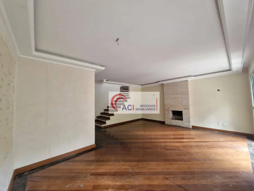 Casa de Condomínio com 3 quartos à venda, 232m2 em Pinus Park, Cotia - SP - imagem 3 Foto 3 de Casa de Condomínio com 3 quartos à venda, 232m2 em Pinus Park, Cotia - SP